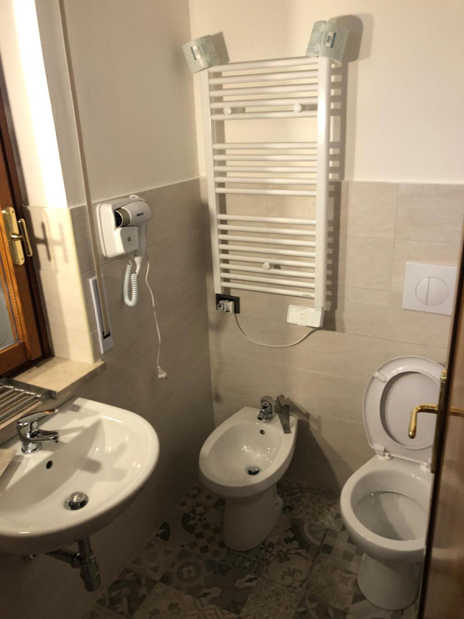 Moon River Guest House Pescara Exterior photo